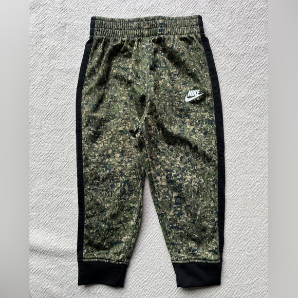 Nike Little Boys Printed Tricot Jacket & Pants 2 Piece Set (18M) - Picture 5 of 6